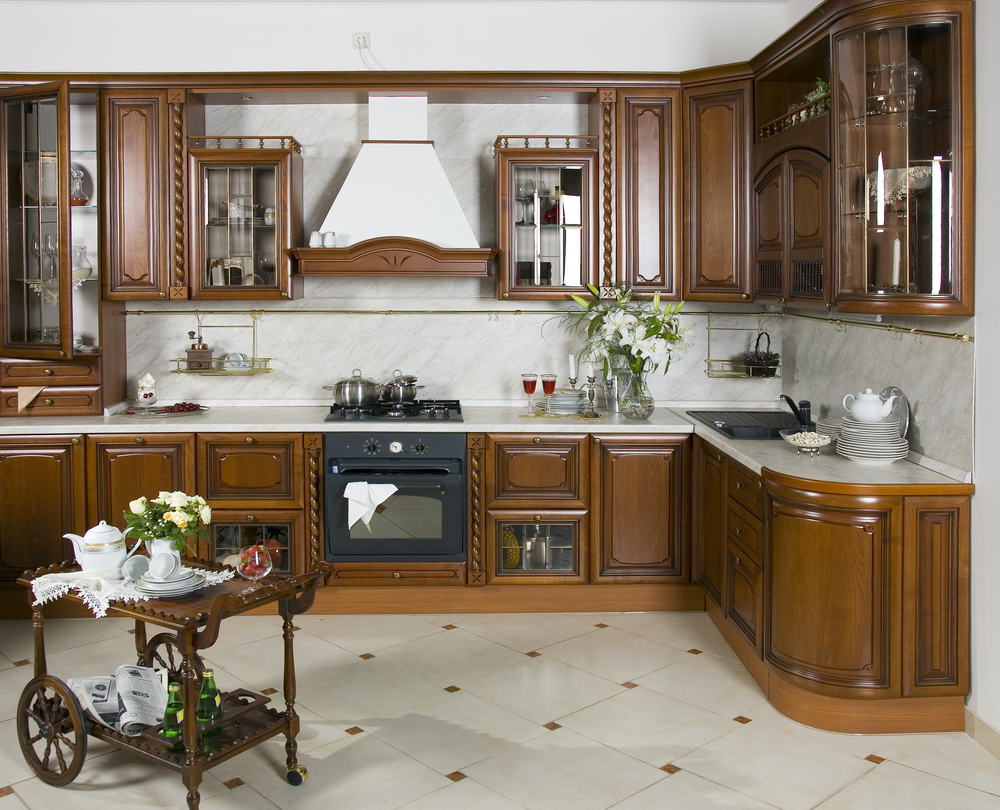 Classic kitchen style with delicate details and luxurious materials, creating a warm and traditional space (Source: Collected)