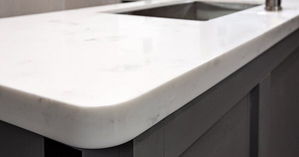 Đá nhân tạo solid surfaces và ứng dụng trong thiết kế không gian nhà ở