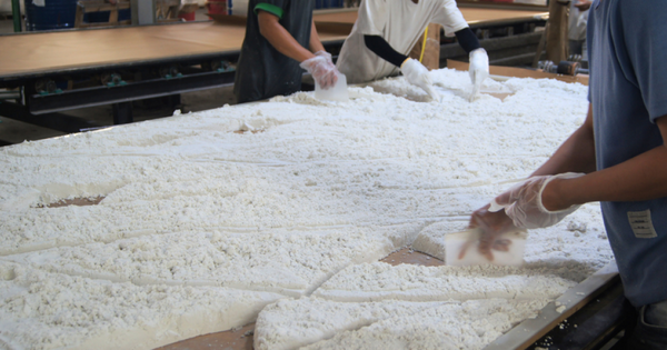 How Engineered Quartz Countertops Are Made: The Complete Manufacturing Process